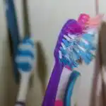 Cik bieži jāmaina zobu birste, lai nekaitētu sirdij: savienojums, par kuru klusē cik-biezi-jamaina-zobu-birste-lai-nekaitetu-sirdij-savienojums-par.jpg