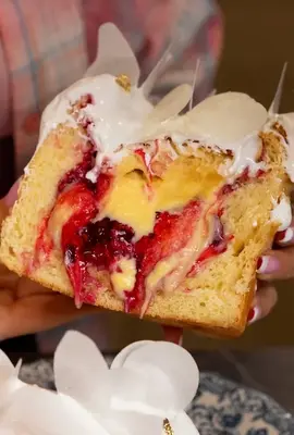 Paska ar olu krēmu un ķiršiem - kā pagatavot maigus un pūkainus konditorejas izstrādājumus