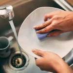 Vai ir nepieciešams žāvēt traukus pēc mazgāšanas: kas notiks, ja atstāsiet tos mitrus vai-ir-nepieciesams-zavet-traukus-pec-mazgasanas-kas-notiks-ja.webp.webp